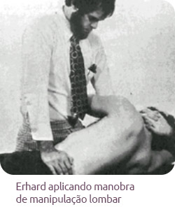Erhard-aplicando-manobra-de-manipulacao-lombar